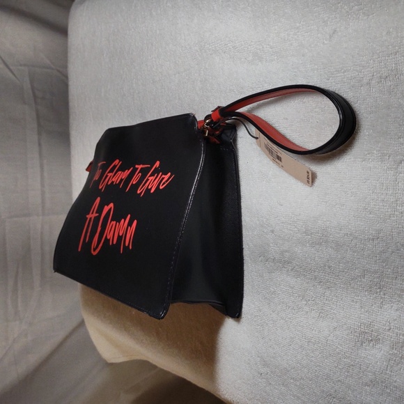 NWT Victoria's Secret Travel / Make-up Bag - Black & Red w/Wrist Strap - Picture 7 of 12